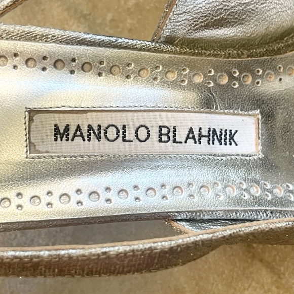 Incredible vintage Manolo Blahnik Silver fabric and leather sling backs! - Picture 8 of 17